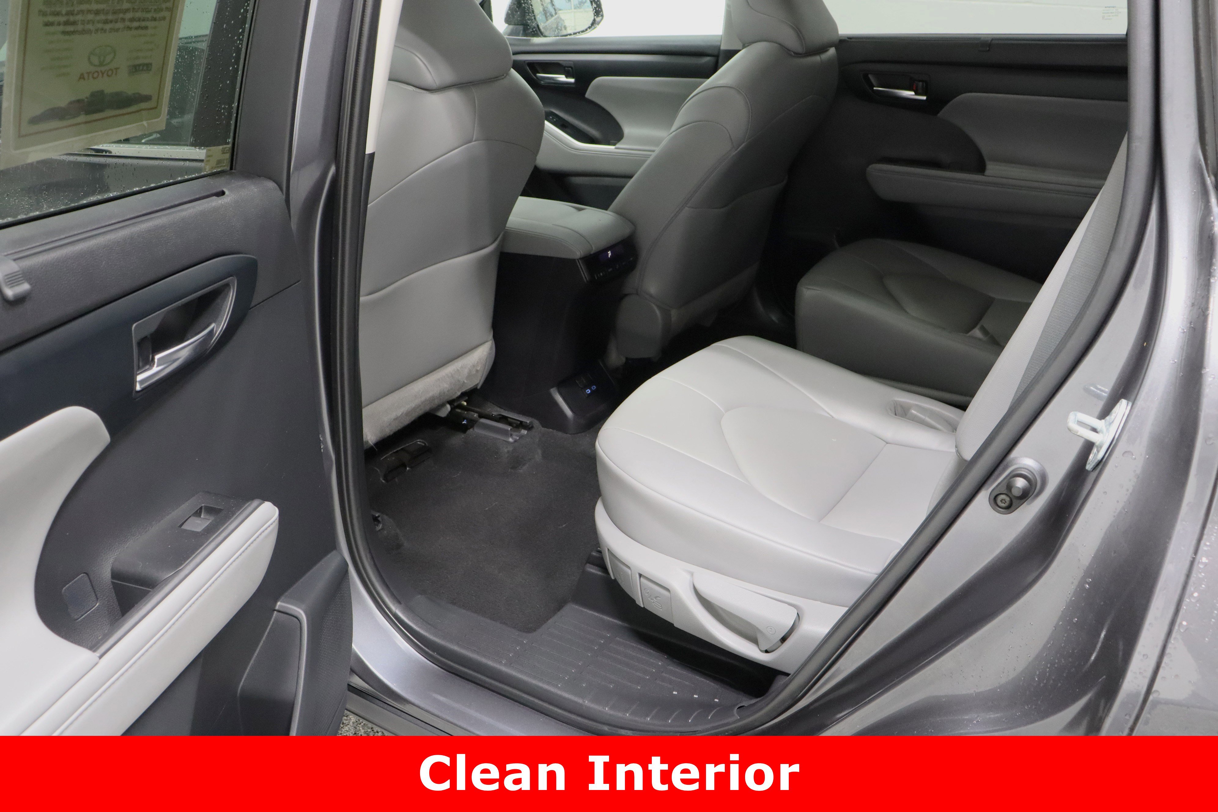 Used 2022 Toyota Highlander XLE image 30