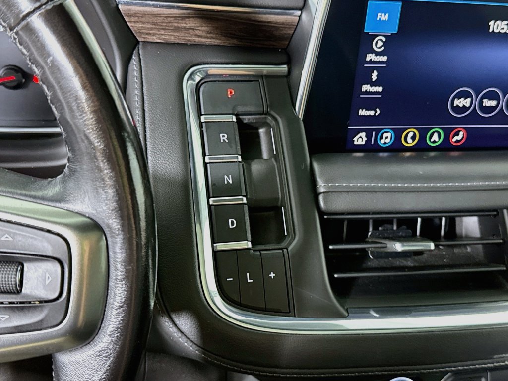Used 2021 Chevrolet Tahoe Z71 w/ Luxury Package AWD/4WD image 8