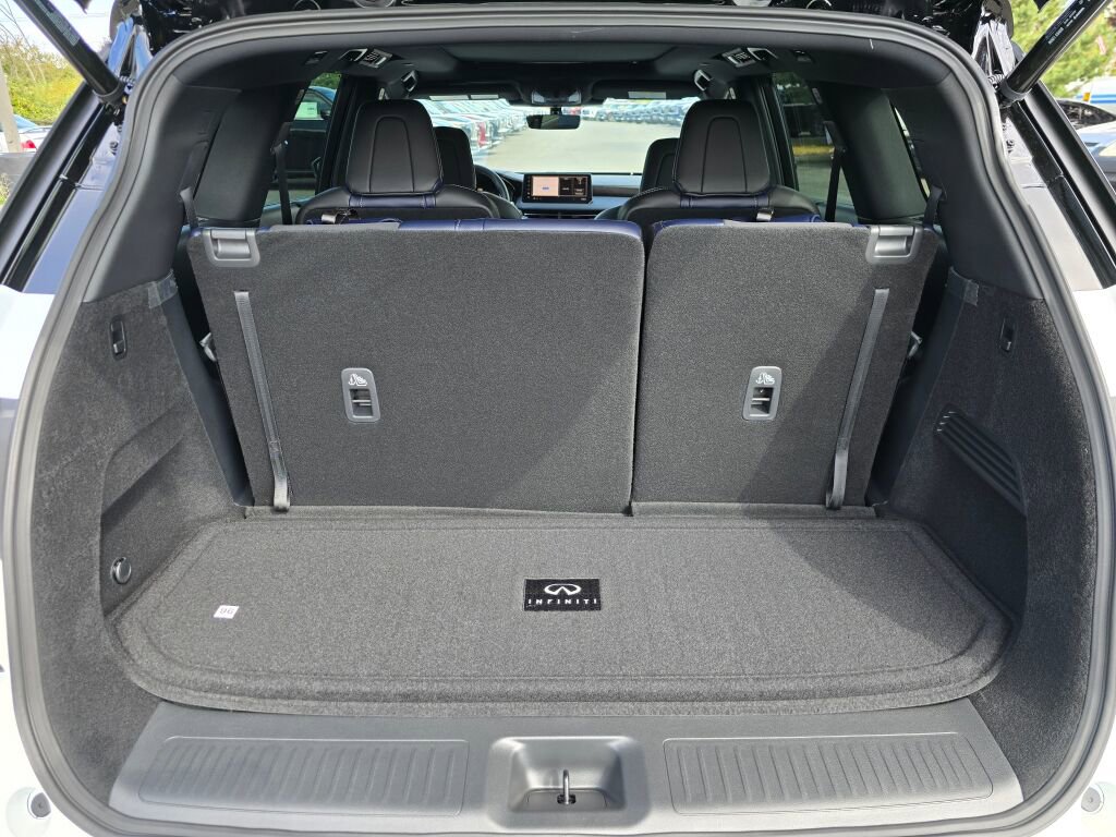 New 2026 INFINITI QX60 Sport w/ Dark Cargo Package image 15