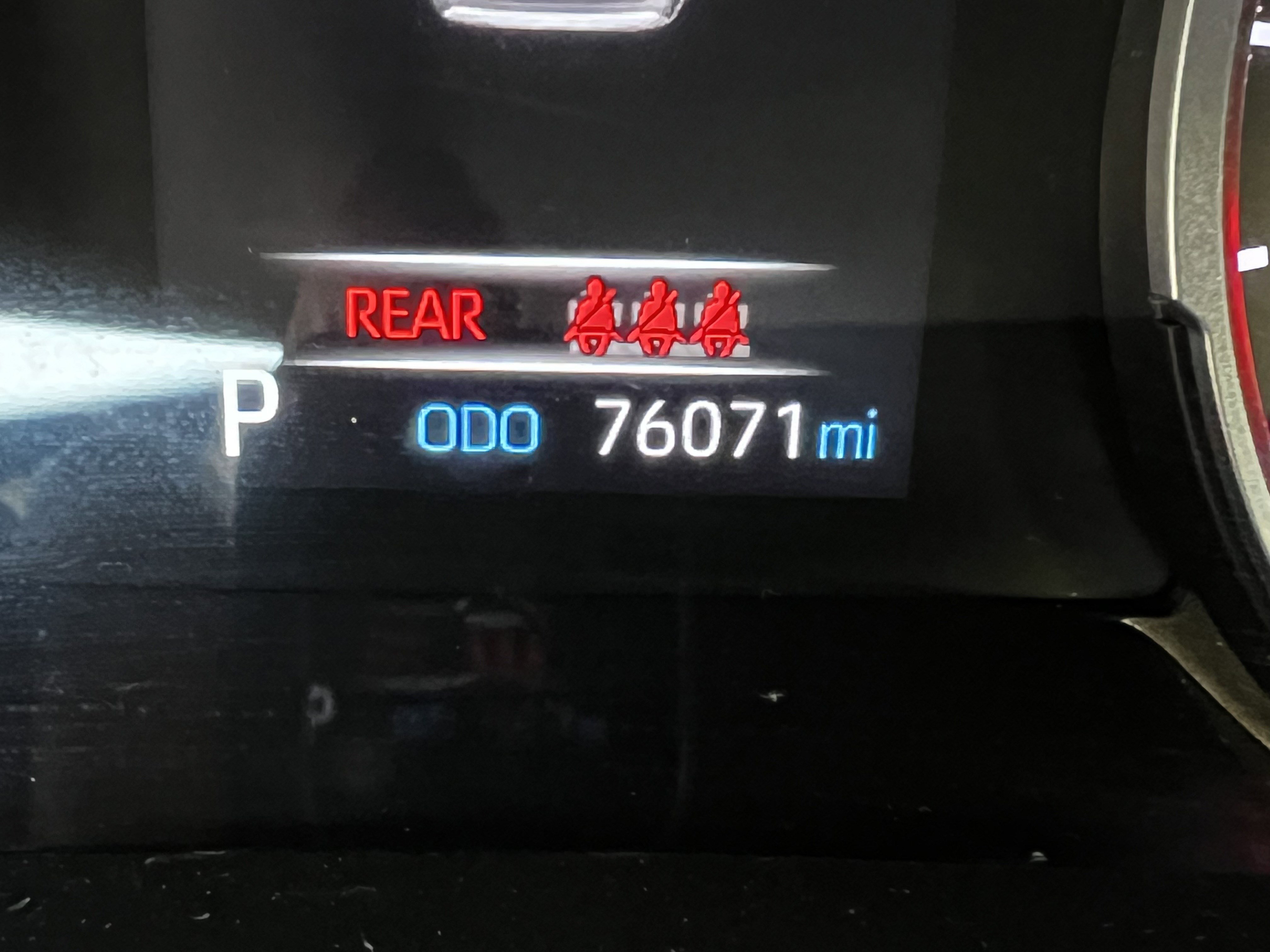 Used 2020 Toyota RAV4 XLE Premium image 21