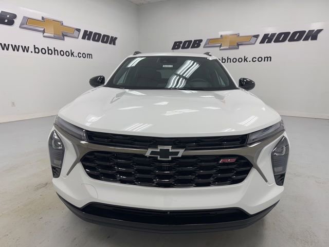 New 2026 Chevrolet Trax RS image 2