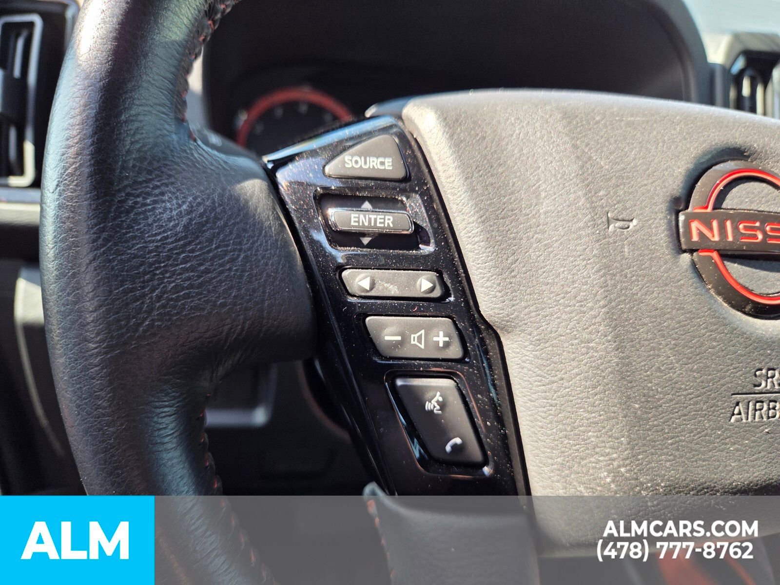 Used 2025 Nissan Frontier PRO-4X image 7