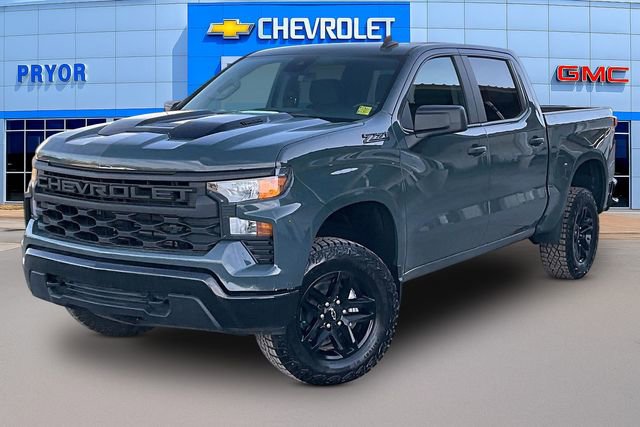 New 2026 Chevrolet Silverado 1500 Custom Trail Boss w/ Dark Appearance Package image 2