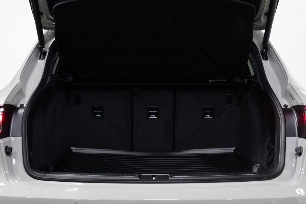 Used 2025 Porsche Macan image 19