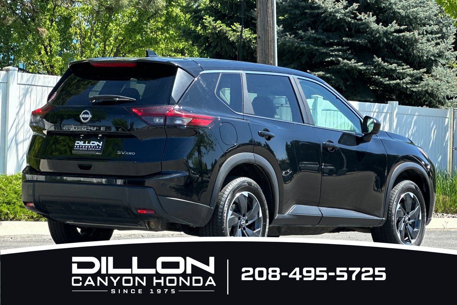 Used 2024 Nissan Rogue SV AWD/4WD image 7