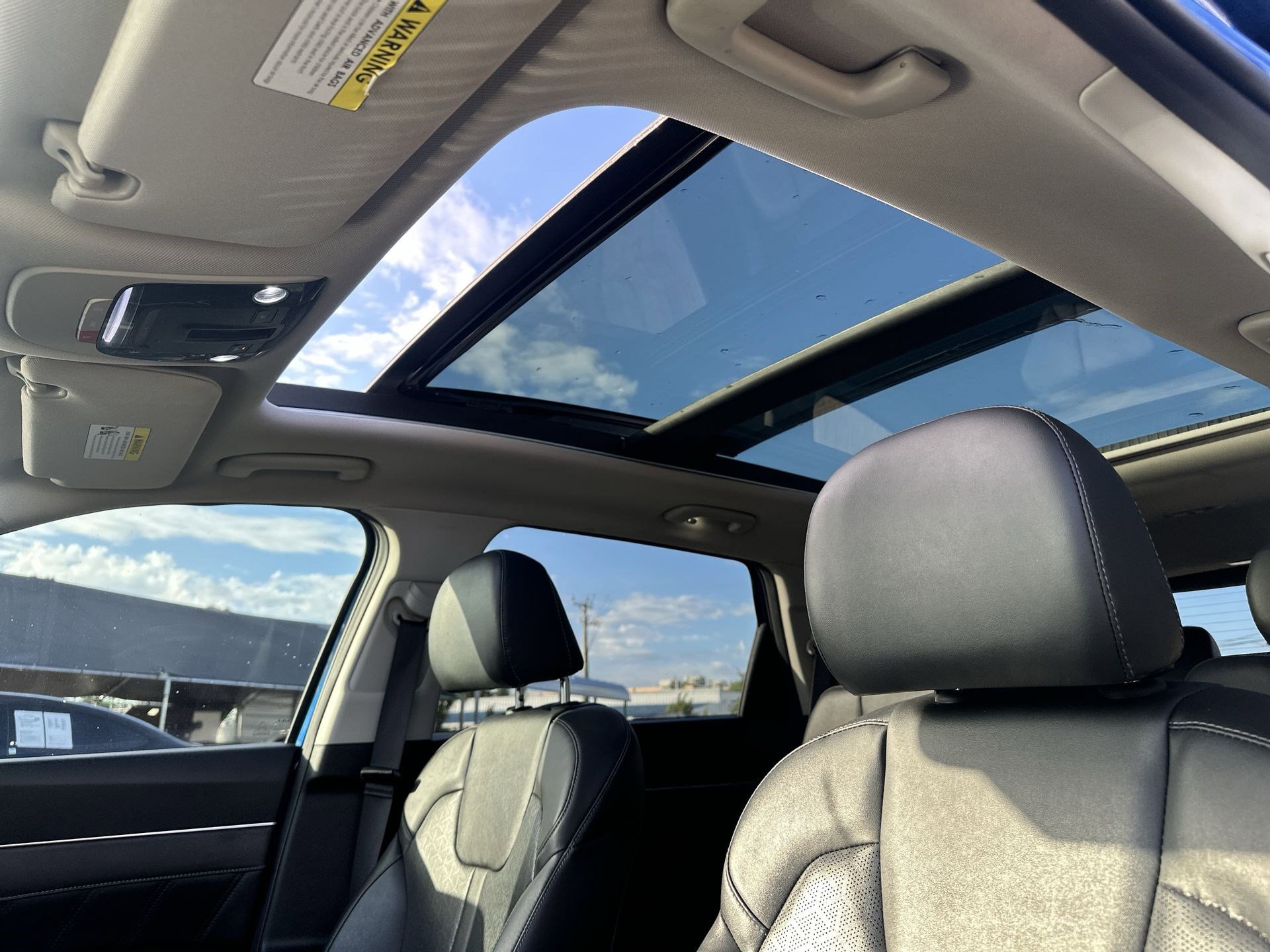 Used 2022 Kia Sorento SX image 16