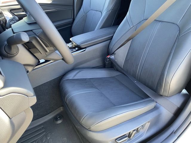 Used 2025 Toyota Camry XSE FWD image 16