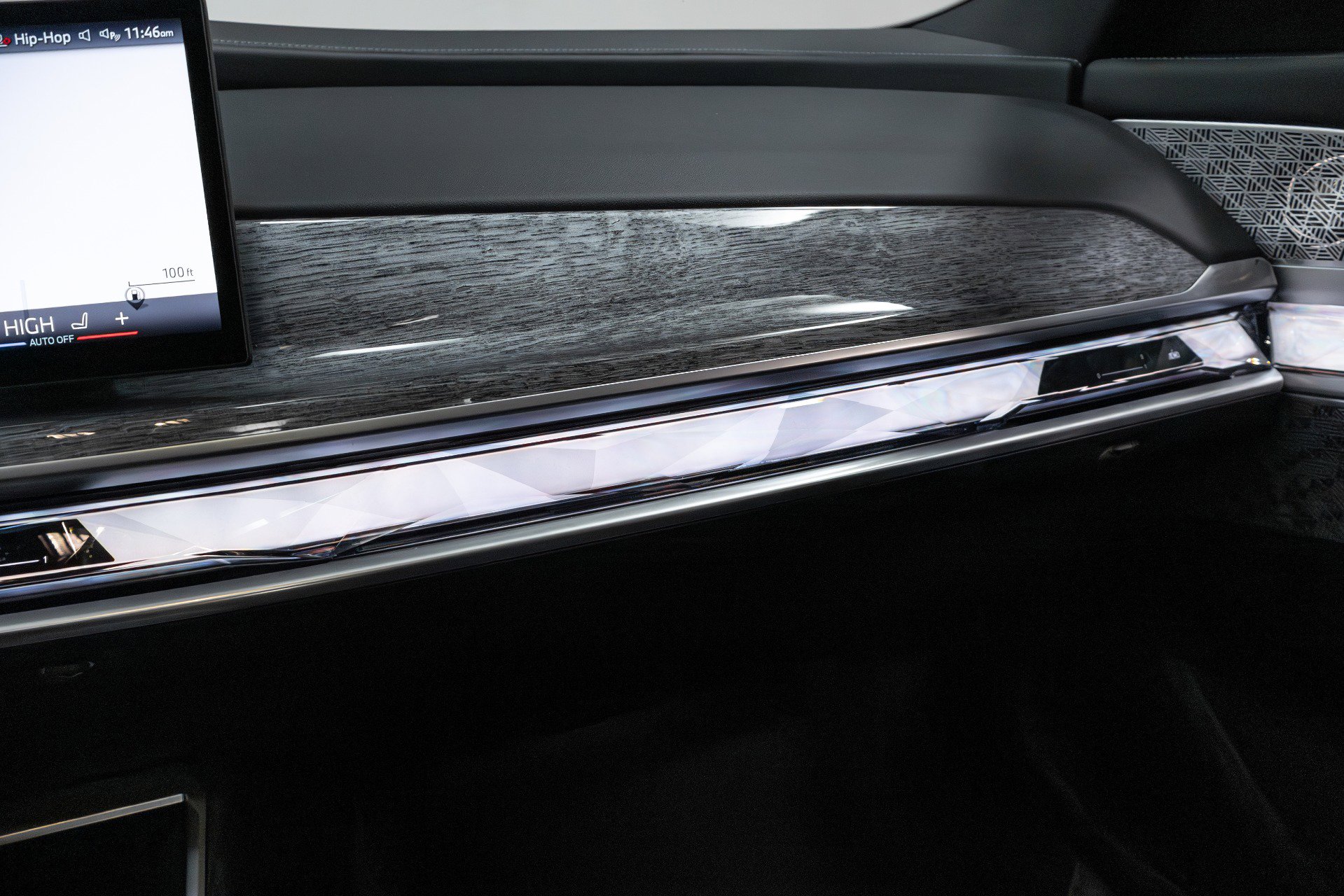 Used 2023 BMW 760i xDrive w/ Executive Package image 49