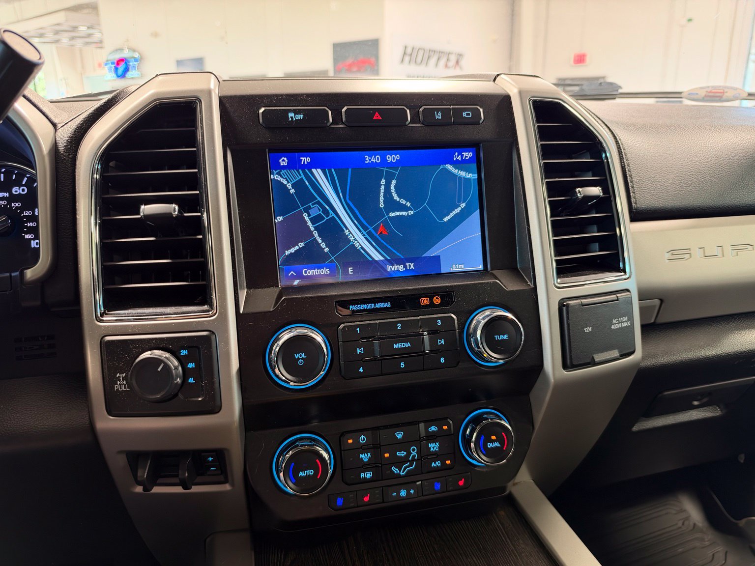 Used 2020 Ford F250 Lariat w/ Lariat Value Package AWD/4WD image 9