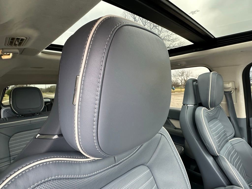 Used 2024 Lincoln Navigator L Black Label image 15