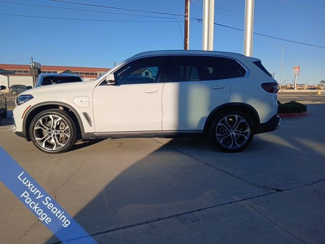 Certified 2023 BMW X5 xDrive45e w/ Luxury Seating Package image 8