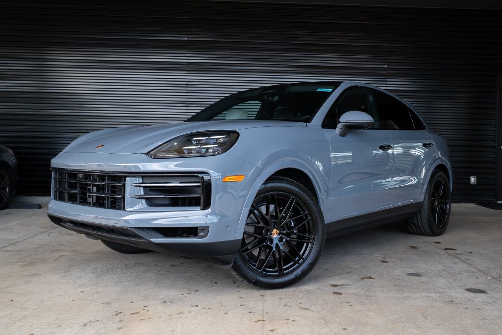 New 2026 Porsche Cayenne Coupe AWD/4WD image 1