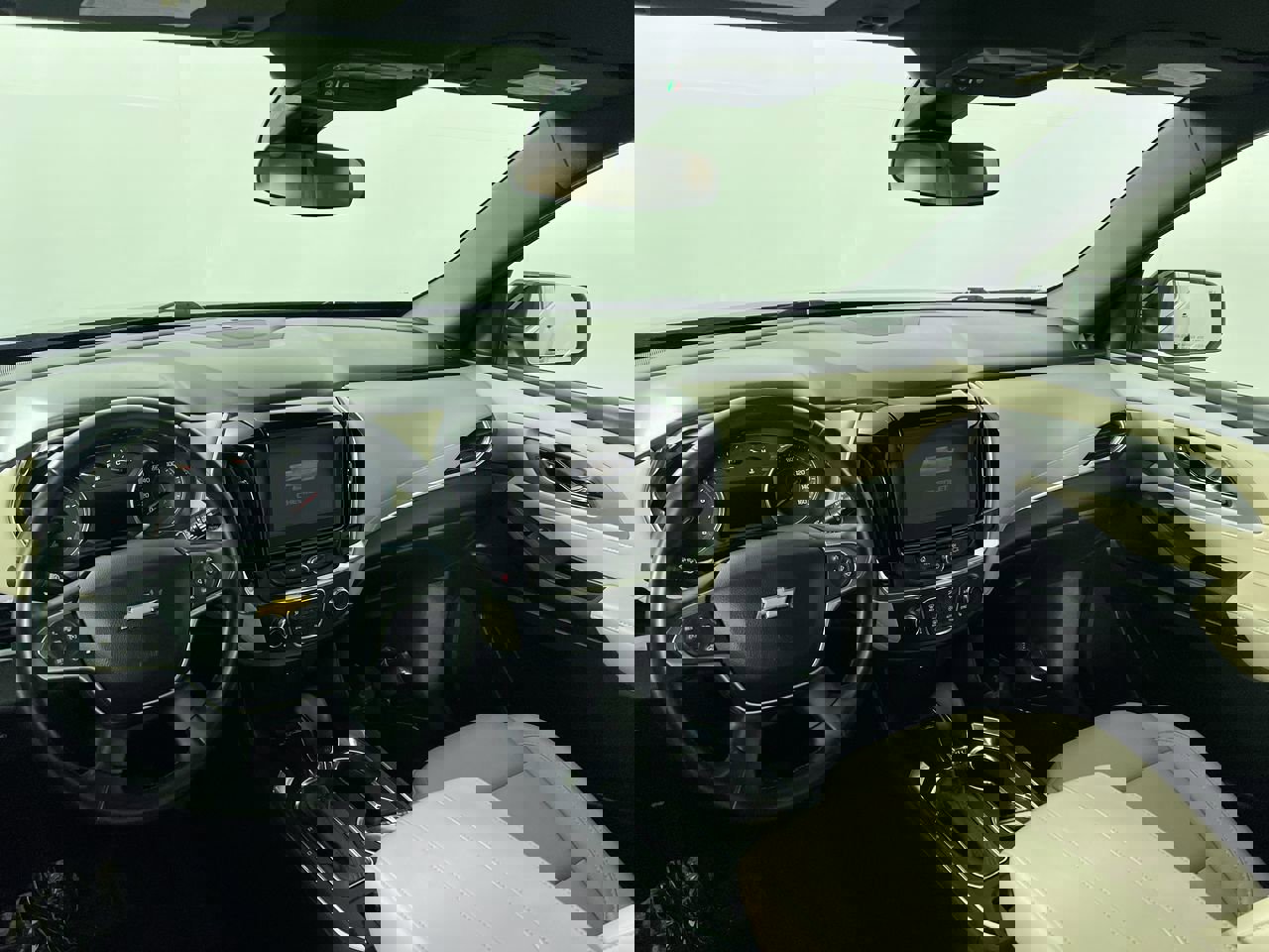 Used 2023 Chevrolet Traverse LT image 30