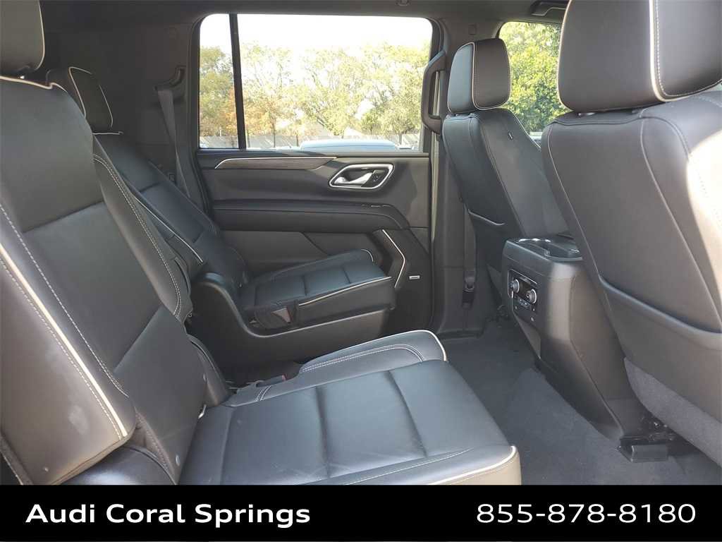 Used 2021 Chevrolet Suburban Premier image 20