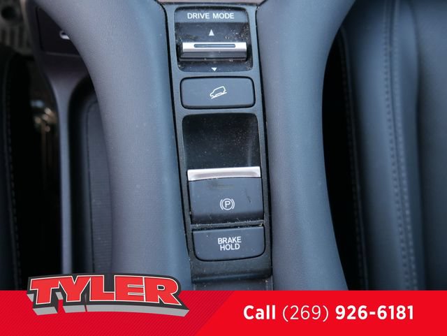 Certified 2025 Honda HR-V EX-L image 30