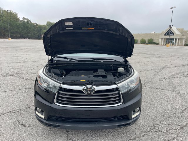 Used 2014 Toyota Highlander Limited Platinum AWD/4WD image 16