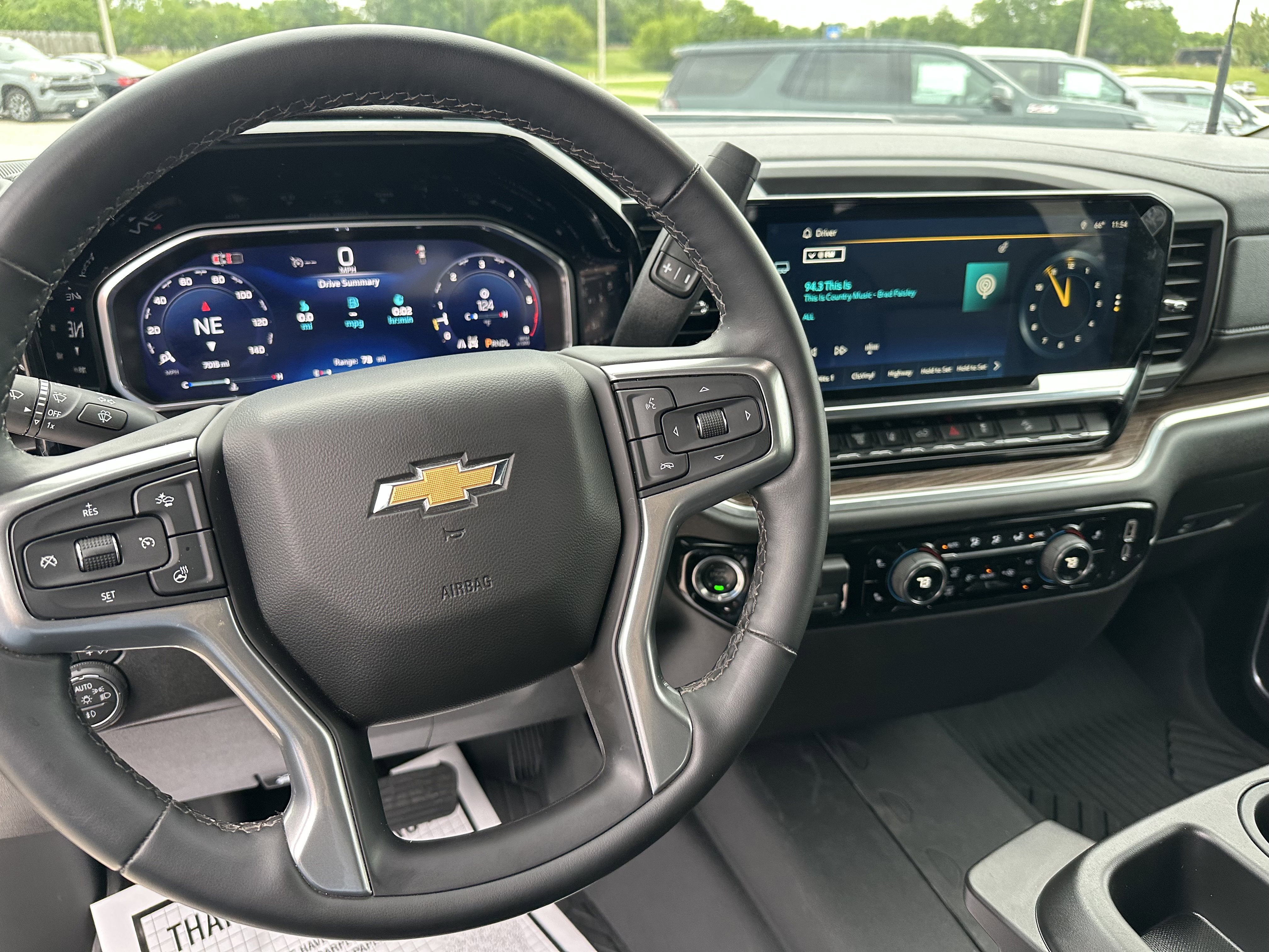 Used 2026 Chevrolet Silverado 3500 LT AWD/4WD image 15