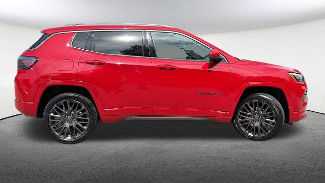 Used 2022 Jeep Compass Limited w/ (RED) Package AWD/4WD image 14