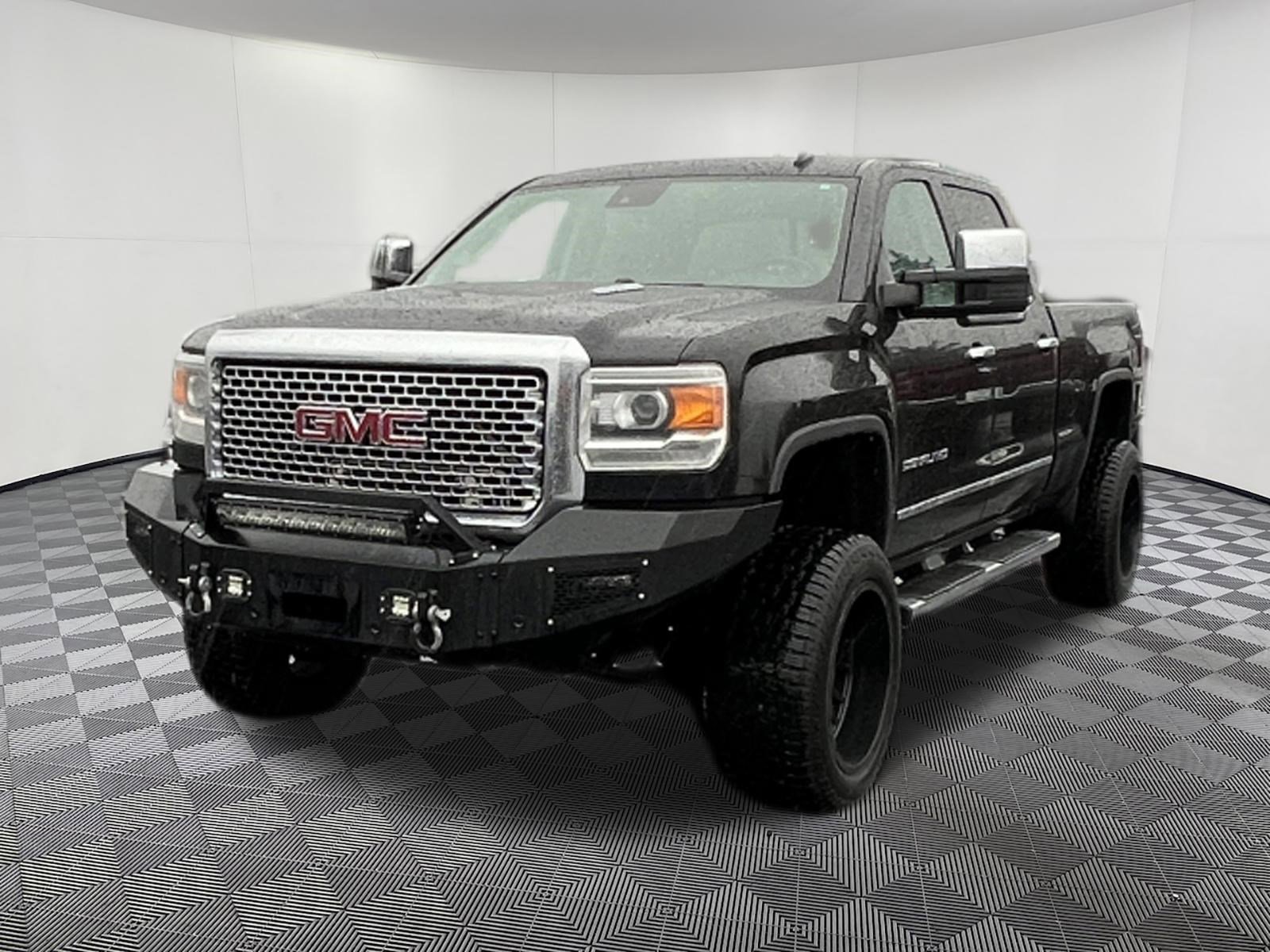 Used 2015 GMC Sierra 3500 Denali AWD/4WD image 3