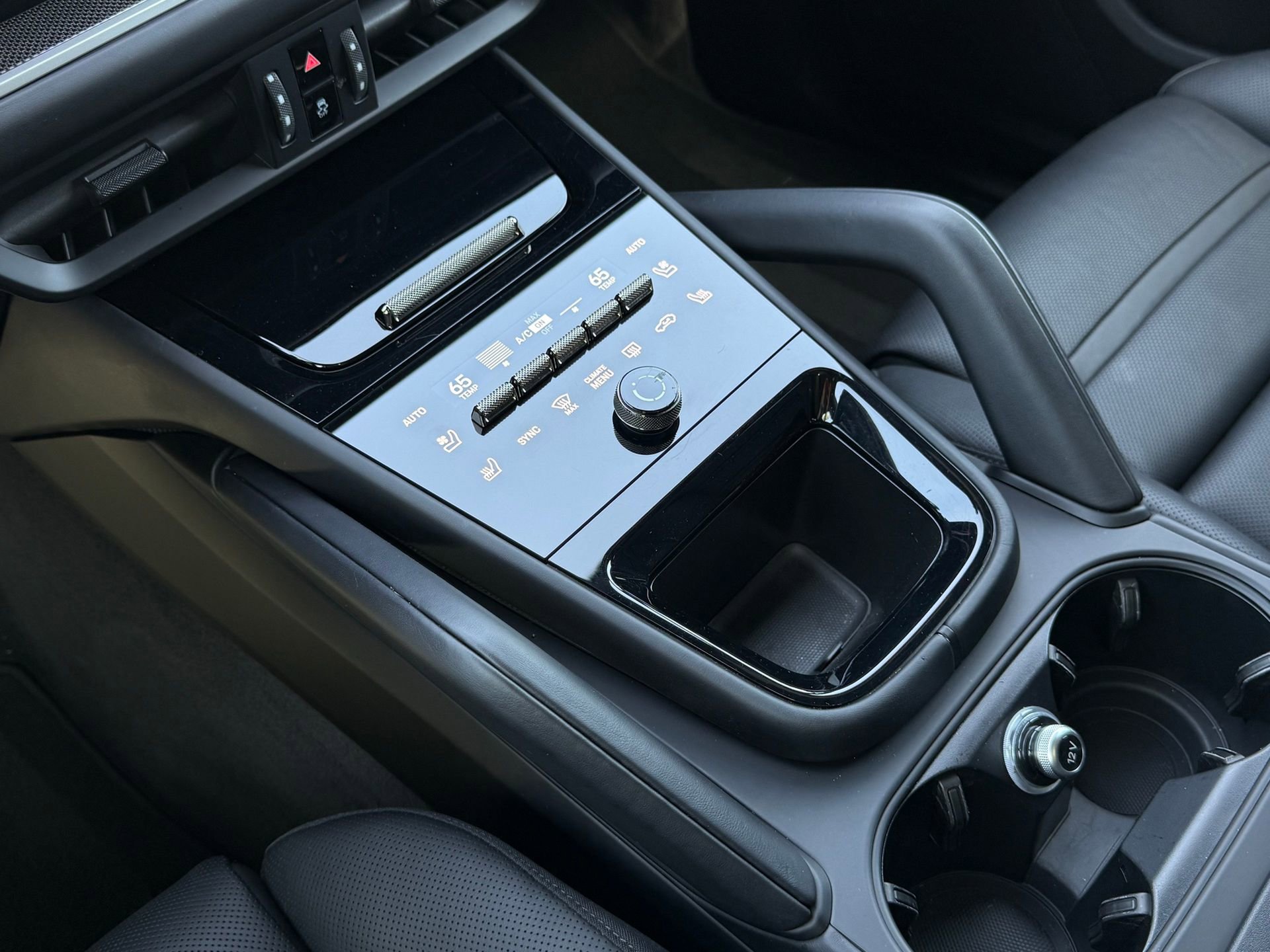 Certified 2025 Porsche Cayenne Turbo image 20