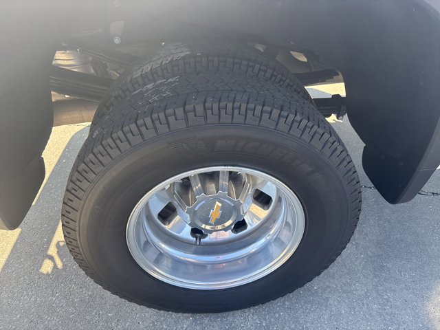 Used 2025 Chevrolet Silverado 3500 High Country w/ Technology Package image 13