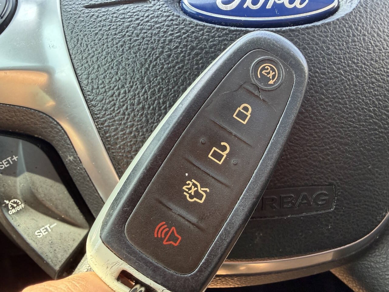 Used 2014 Ford Focus Titanium FWD image 16