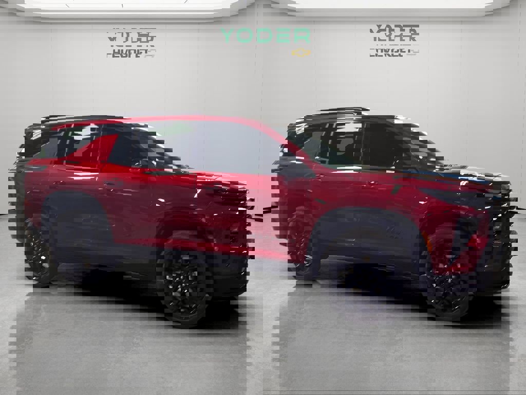 Used 2024 Chevrolet Traverse RS image 3