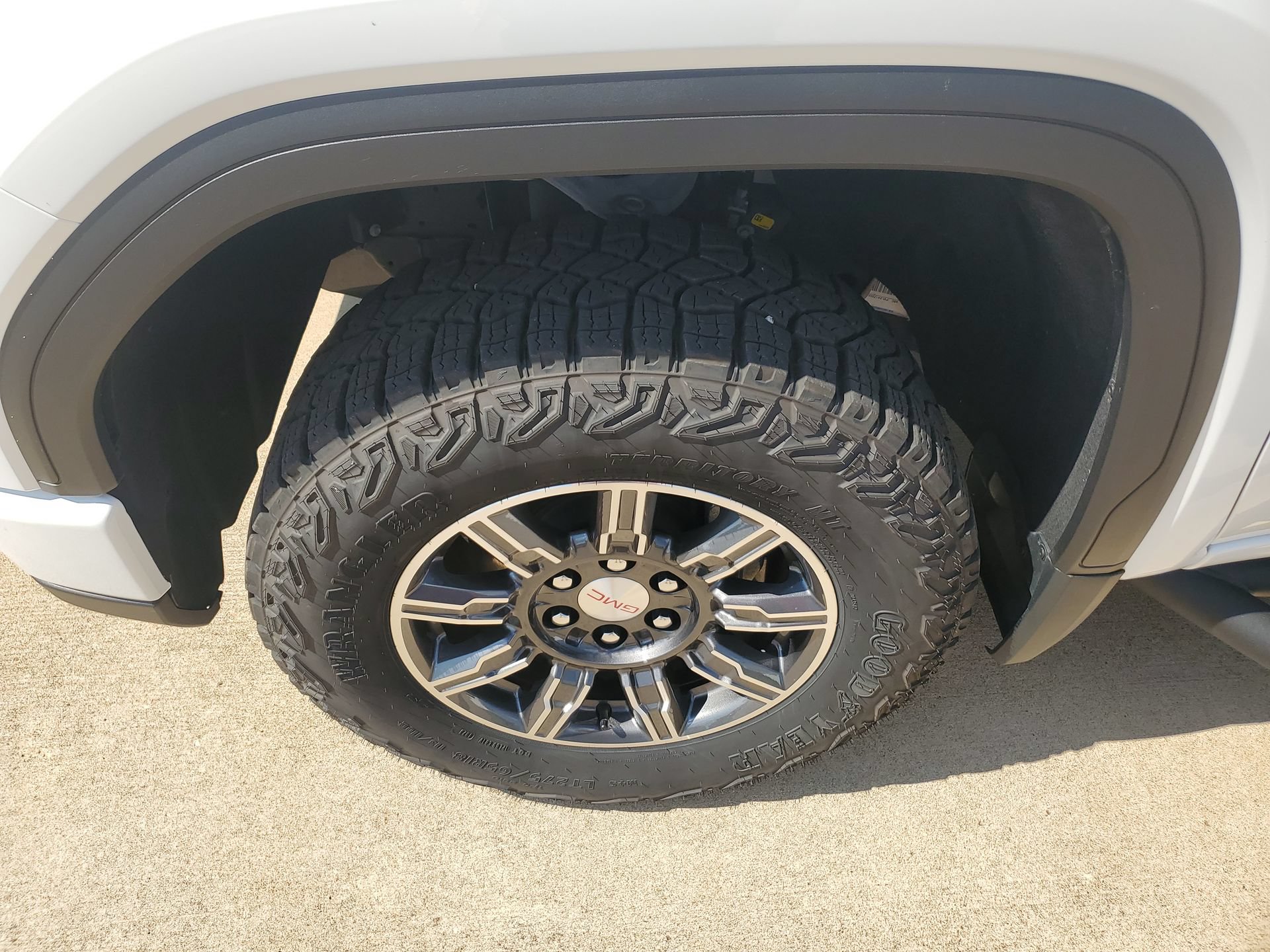 Used 2024 GMC Sierra 1500 AT4 w/ Technology Package AWD/4WD image 39