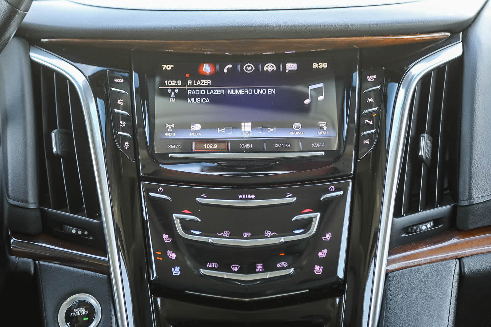 Used 2018 Cadillac Escalade ESV Premium Luxury AWD/4WD image 14