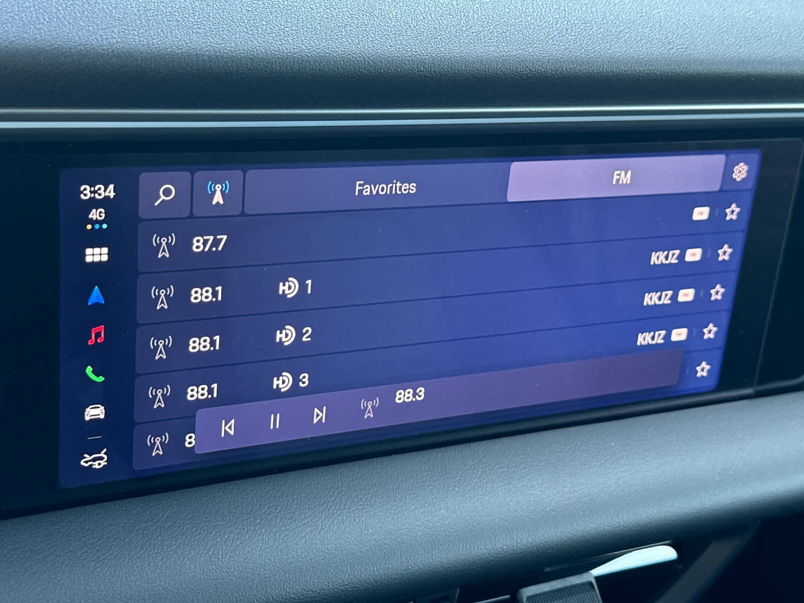 New 2026 Porsche Macan Electric RWD image 21