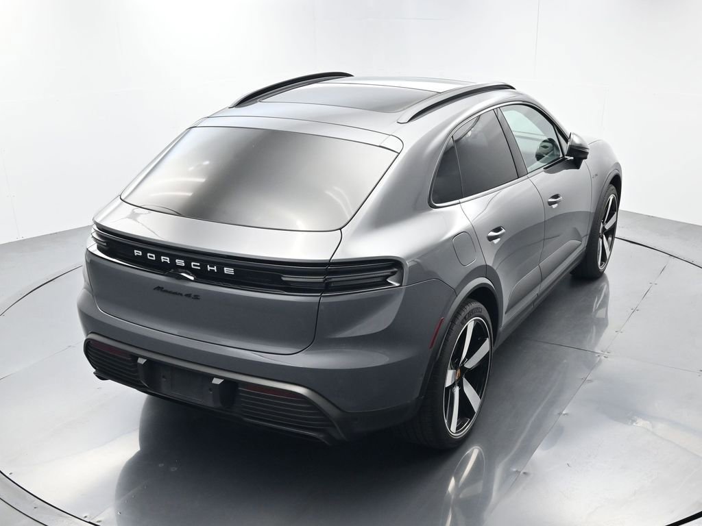 Certified 2025 Porsche Macan 4S Electric AWD/4WD image 37