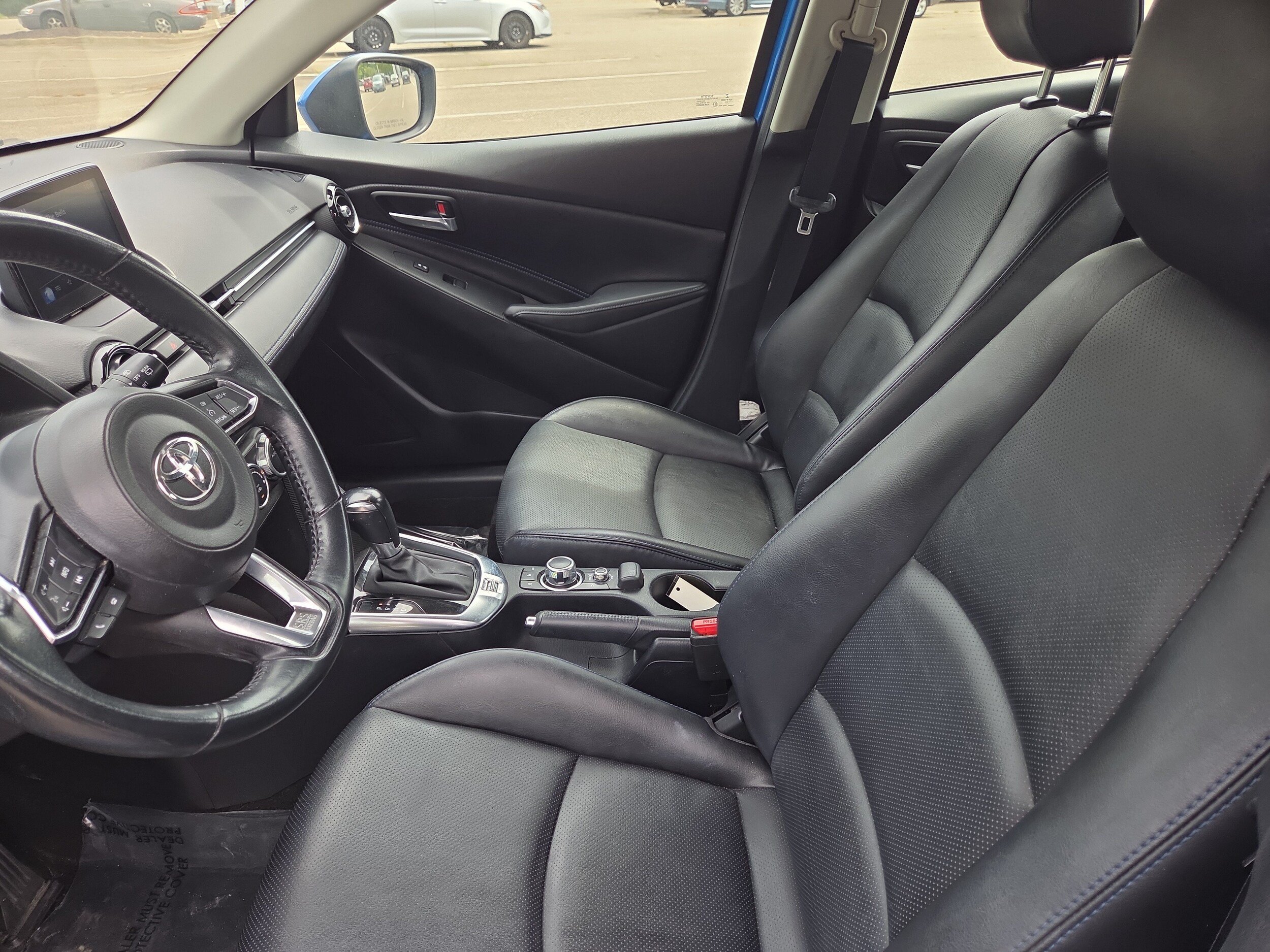 Used 2020 Toyota Yaris XLE FWD image 9