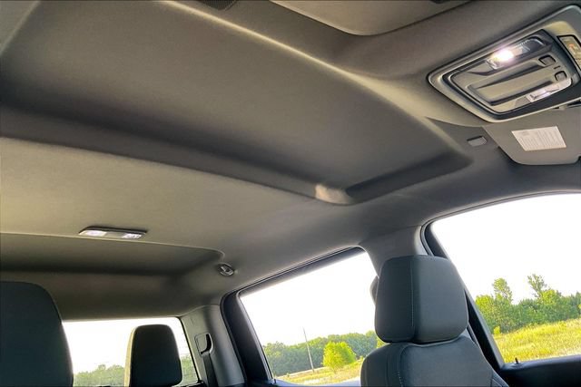 Used 2024 Chevrolet Silverado 1500 Custom AWD/4WD image 28