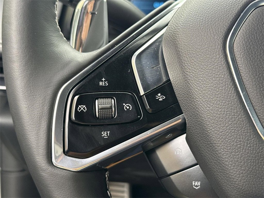 Used 2024 Chevrolet Corvette Stingray Preferred Cpe w/ Stealth Interior Trim Package image 31