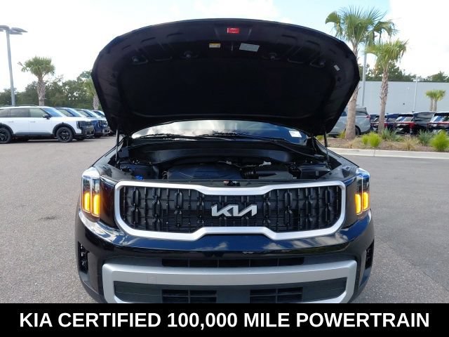 Certified 2024 Kia Telluride LX FWD image 9