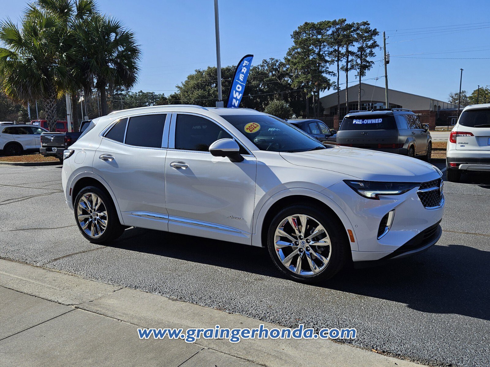 Used 2023 Buick Envision Avenir image 7