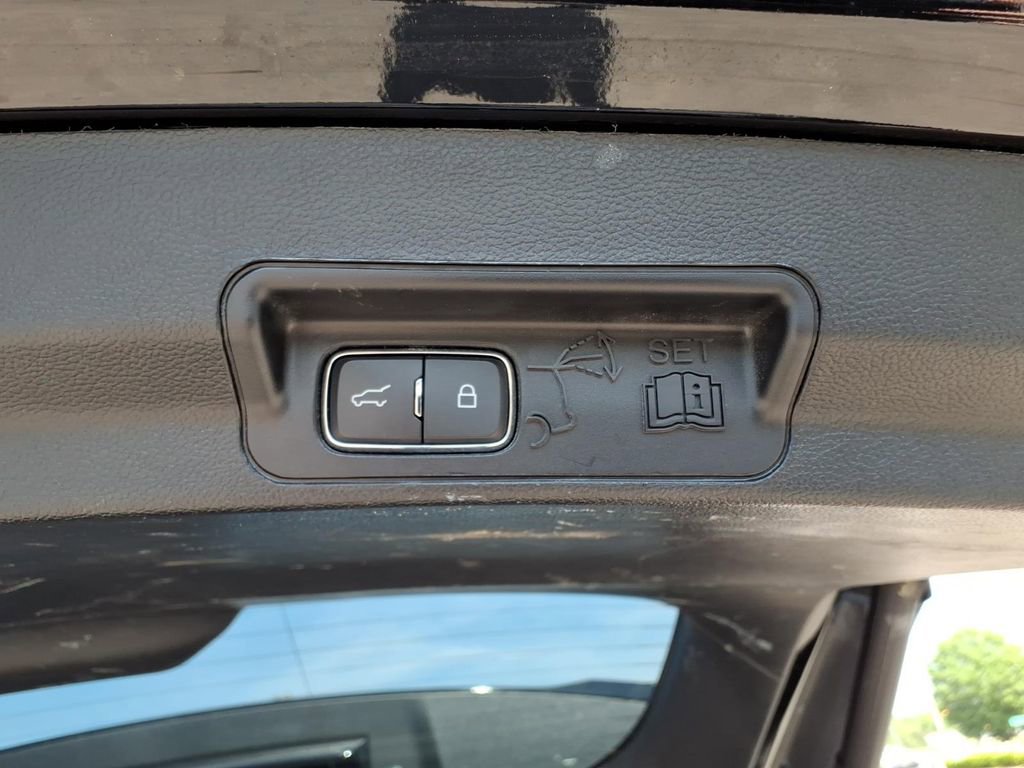 Used 2020 Ford Explorer ST w/ ST Street Pack image 27