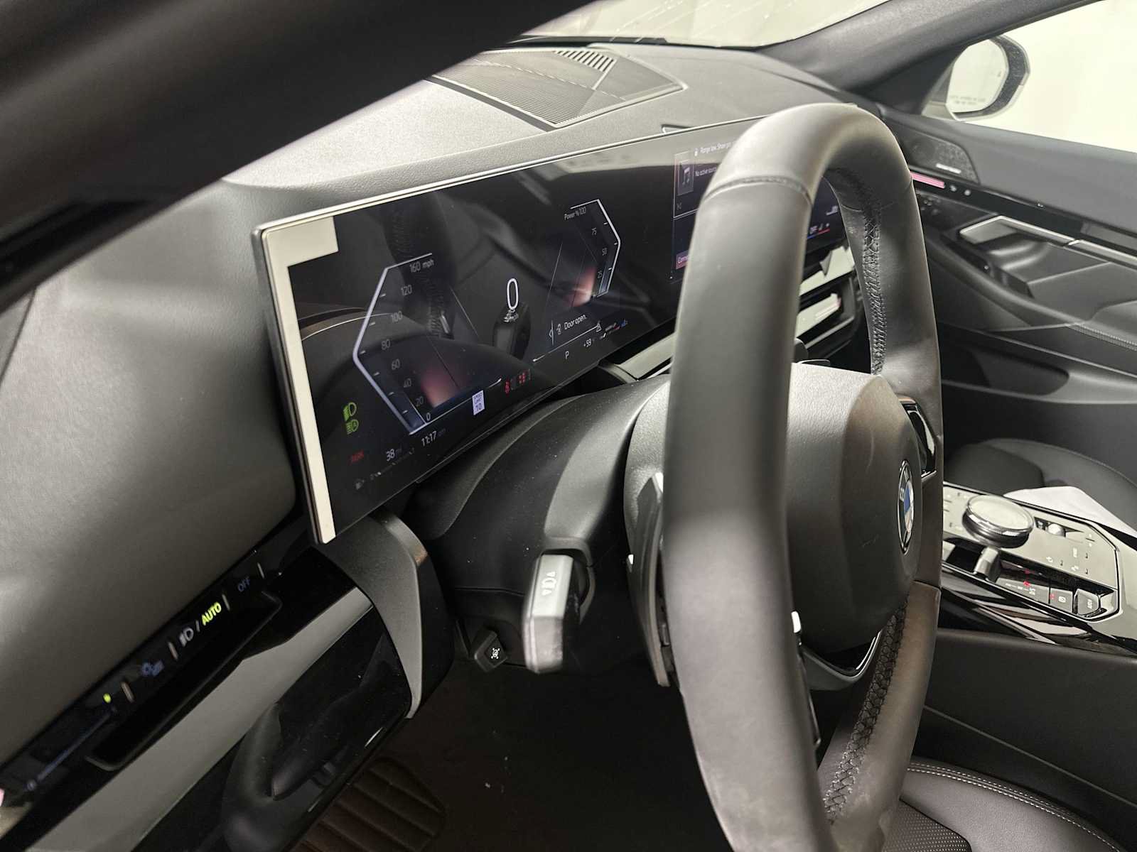 New 2026 BMW 530i xDrive AWD/4WD image 15