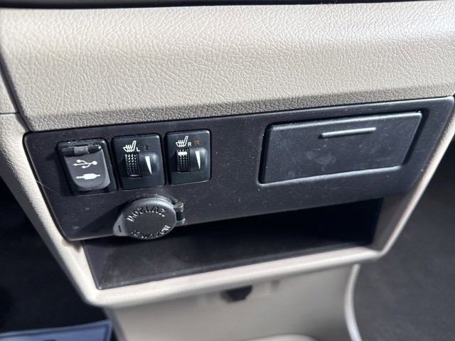 Used 2017 Toyota Sienna XLE image 25