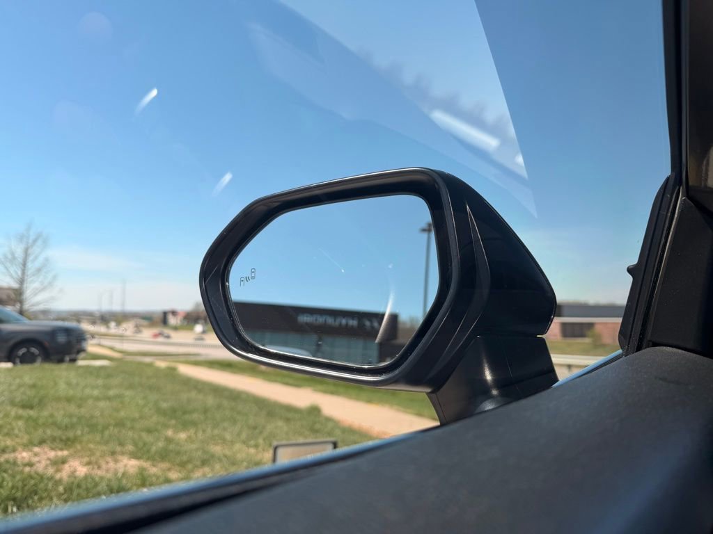 Used 2022 Toyota Camry SE w/ Convenience Package image 11