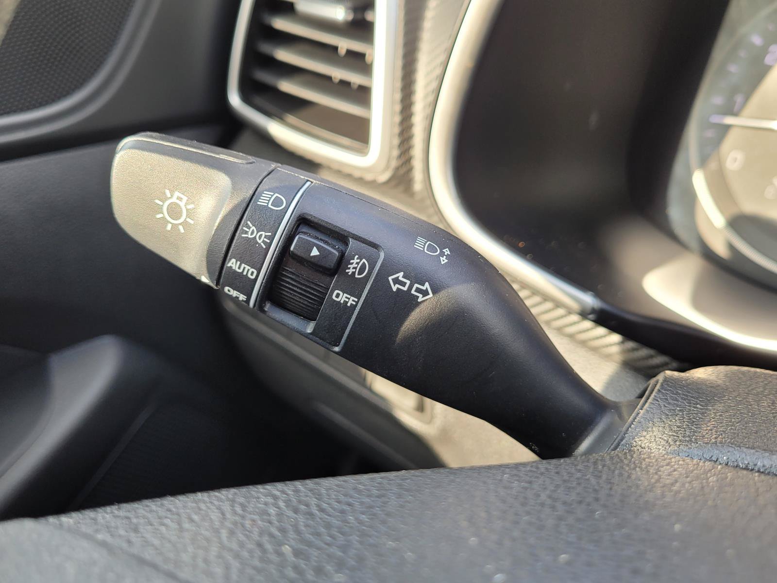 Used 2019 Hyundai Tucson Sport w/ Cargo Package FWD image 32