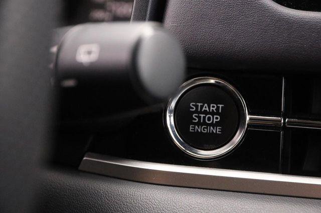 Used 2025 Mitsubishi Outlander SE AWD/4WD image 16