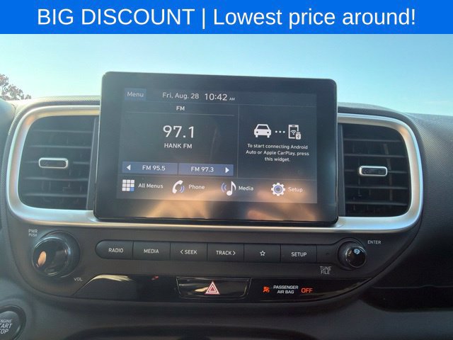 Used 2025 Hyundai Venue SEL FWD image 25