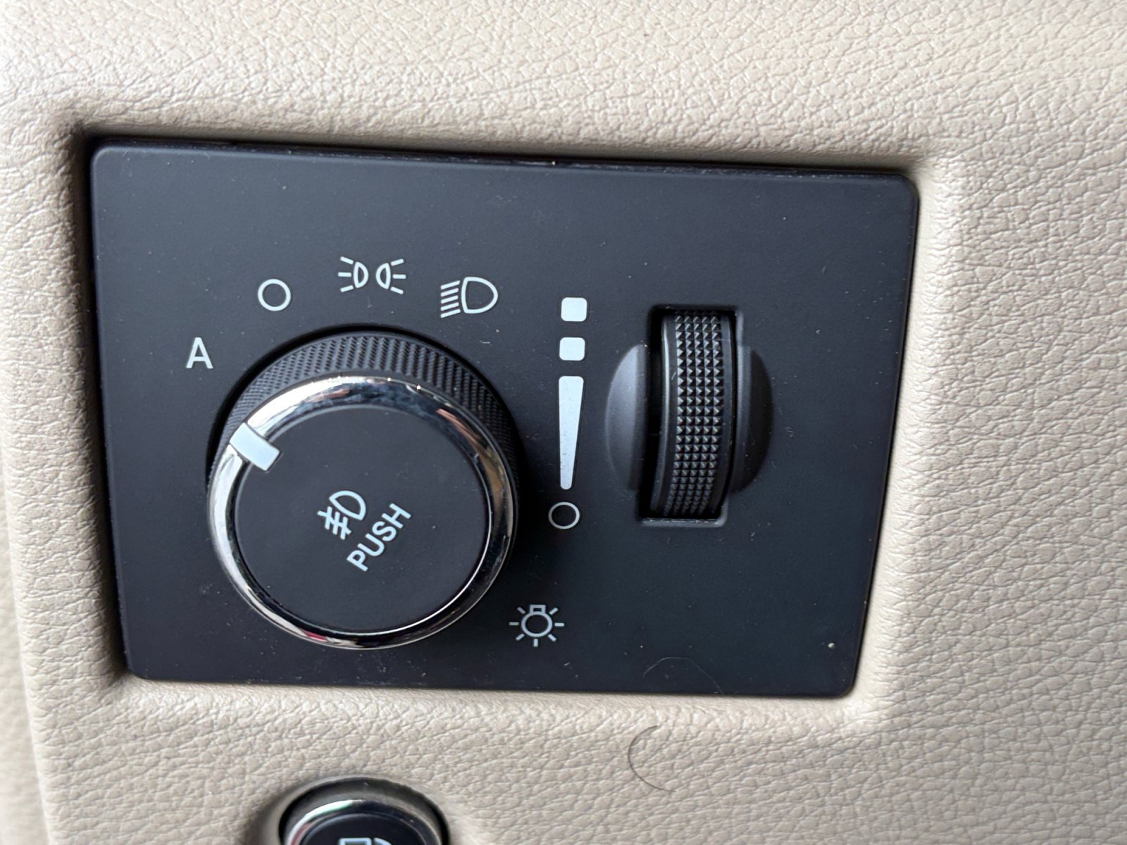 Used 2015 Jeep Grand Cherokee Limited AWD/4WD image 18