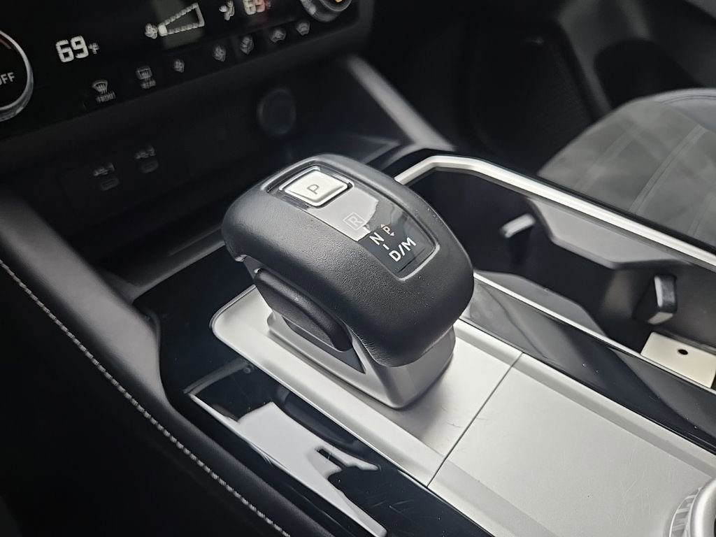 Used 2025 Mitsubishi Outlander SE image 57