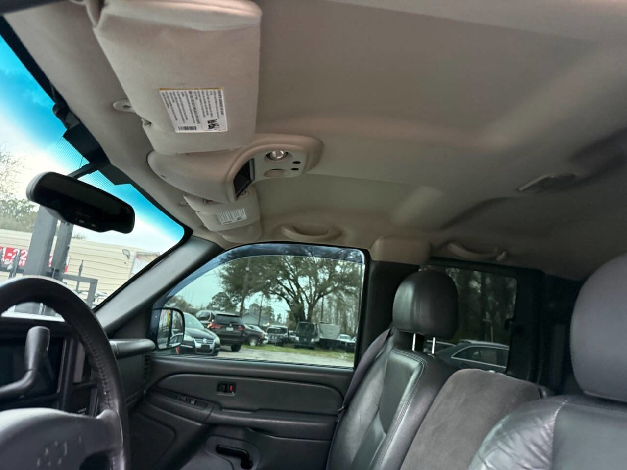 Used 2004 Chevrolet Silverado 1500 LS w/ Light Duty Power Package image 17