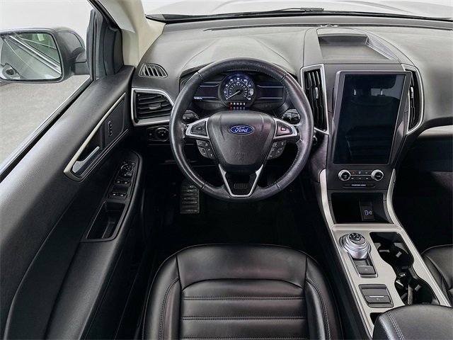 Used 2024 Ford Edge SEL image 3