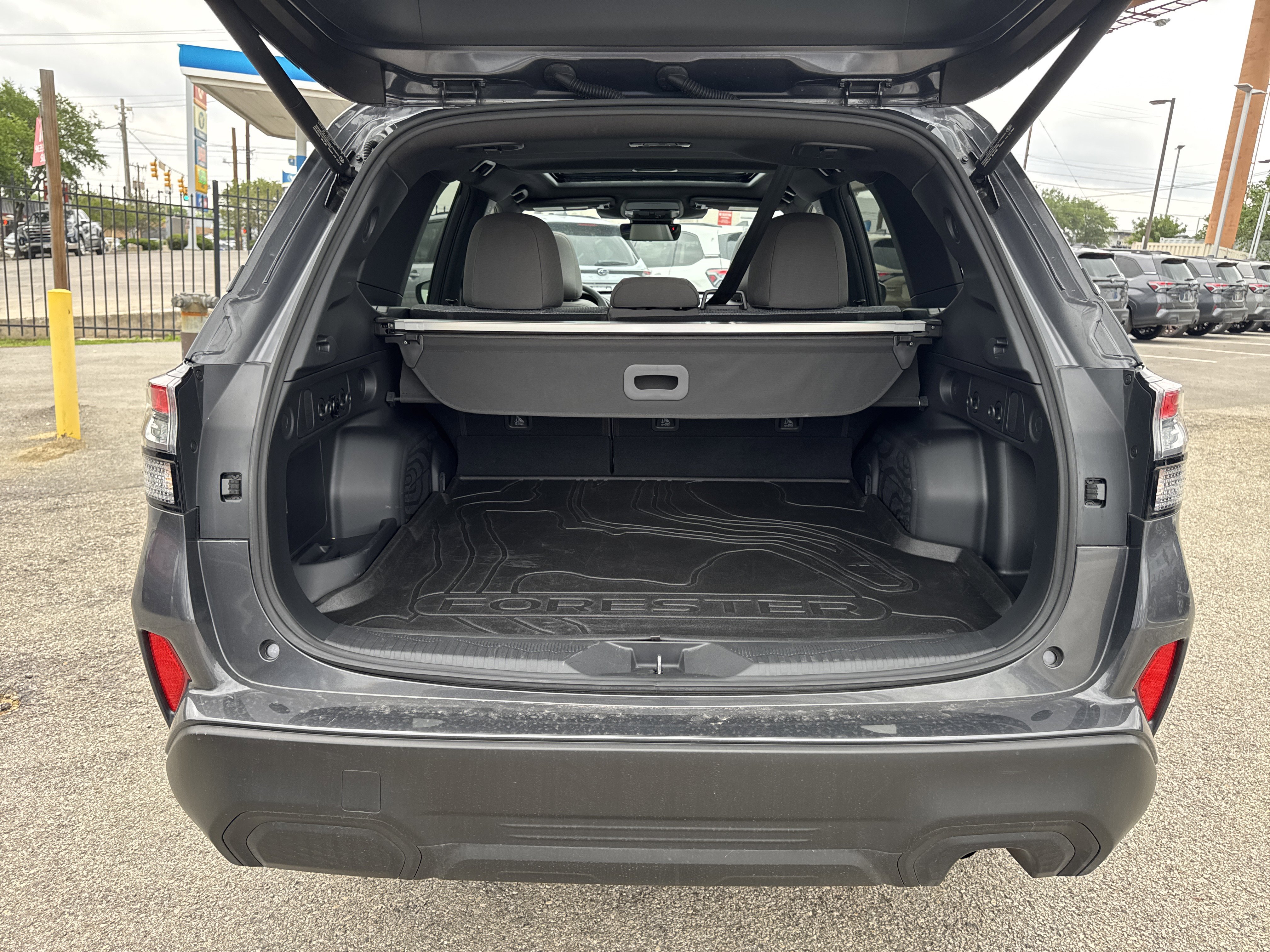 Certified 2025 Subaru Forester Premium AWD/4WD image 30