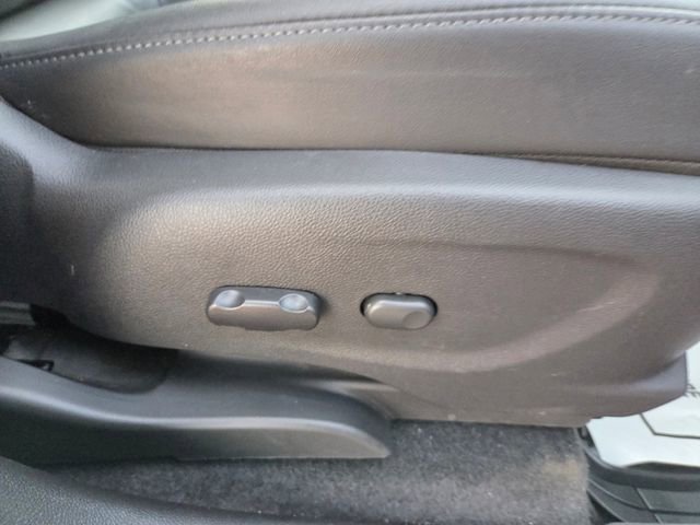 Used 2019 Buick Encore Essence AWD/4WD image 42