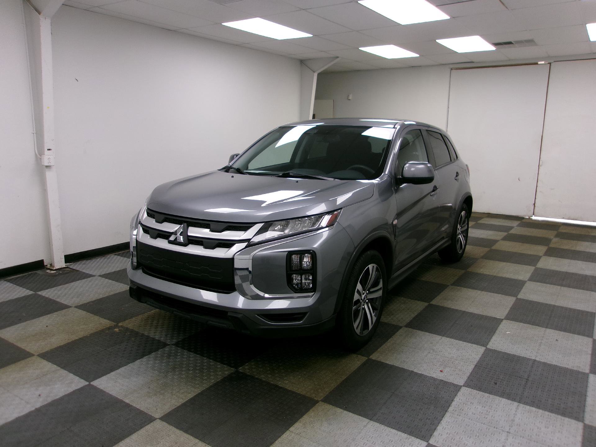 Used 2025 Mitsubishi Outlander Sport ES AWD/4WD image 1